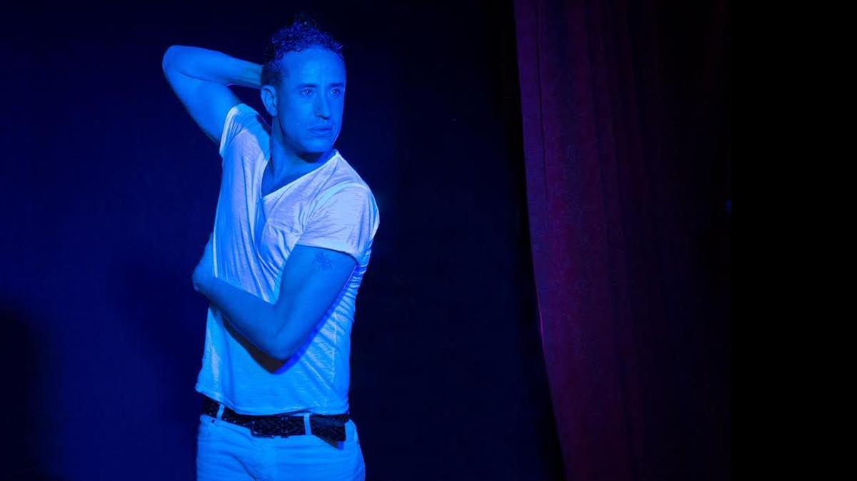 
El actor cubano Joel Angelino presenta en Miami su versión teatral de la película ‘Fresa y chocolate’.
