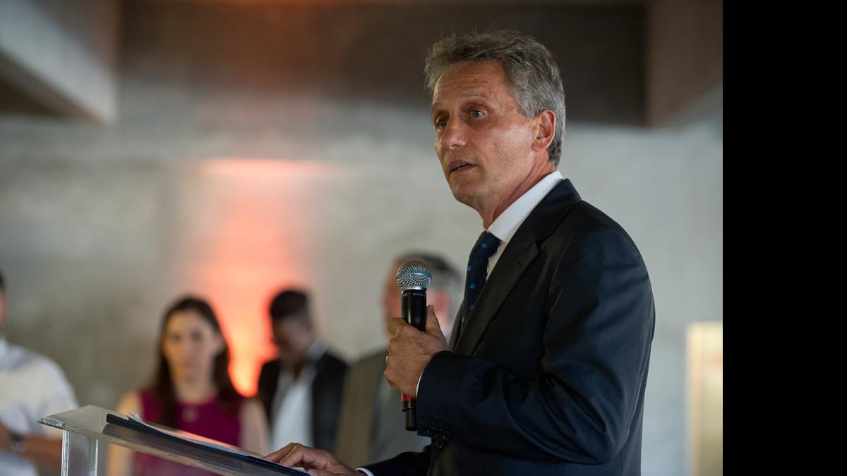
Luigi Boria, alcalde de Doral, participa en la inauguración de Main Street en el downtown de Doral, el 19 de mayo.
