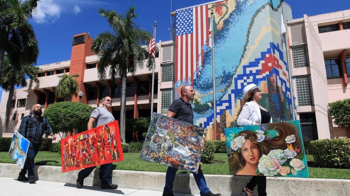 Entre los artistas plásticos que participarán en el Art on Palm Festival de Hialeah sobresalen (desde la izq.): Osmar Reyes, Hiremio García, Fredy Villamil y Delfi Cruces.