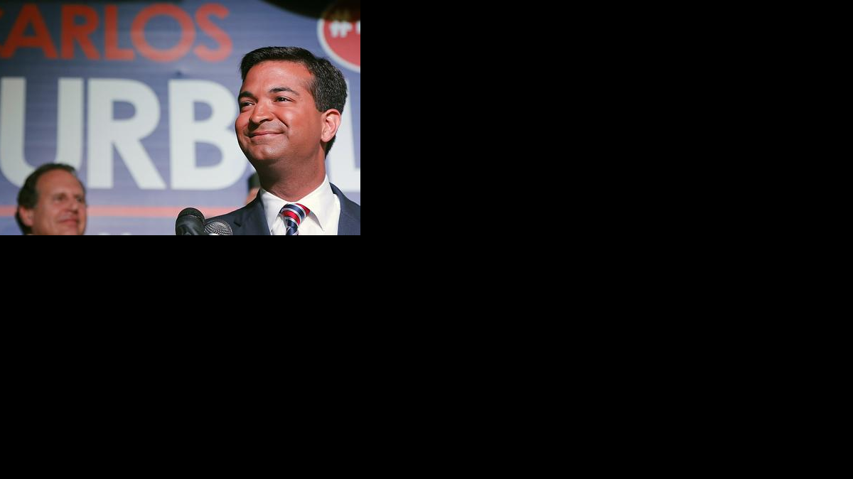 Carlos Curbelo durante la celebración por la victoria.


