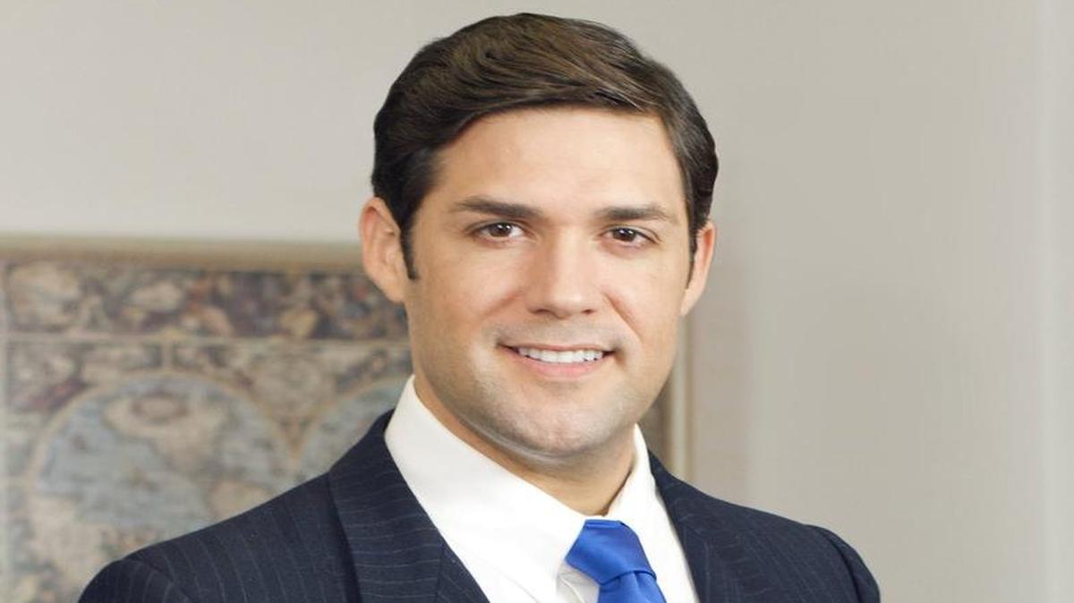 Fotografía cedida este sábado 27 de febrero de 2016, del colombiano Alfred Santamaría que lanza oficialmente su candidatura a la Alcaldía del condado de Miami-Dade (EE.UU.) en las elecciones de noviembre con el objetivo de representar a toda la comunidad latinoamericana, no solo a la cubana.