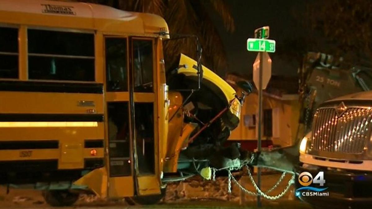El accidente ocurrió la tarde del jueves. El autobús se estrelló contra la vivienda ubicada West 3rd Ave and 14th Street, en Hialeah.
