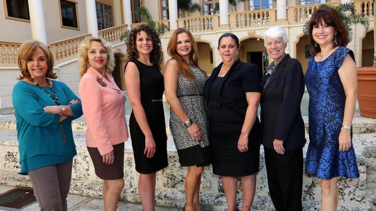 Aida Levitan, Rachel Tourgeman, Maritza Borrajero, Ileana Portal, Anexis Lopez y Lesley Northup serán reconocidas en la entrega de los premios Women Empowering and Embracing Women Awards ‘WEEW’. Liliam M. López (der.) es presidenta y CEO de la Cámara de Comercio Hispana del Sur de la Florida, que organiza el evento.