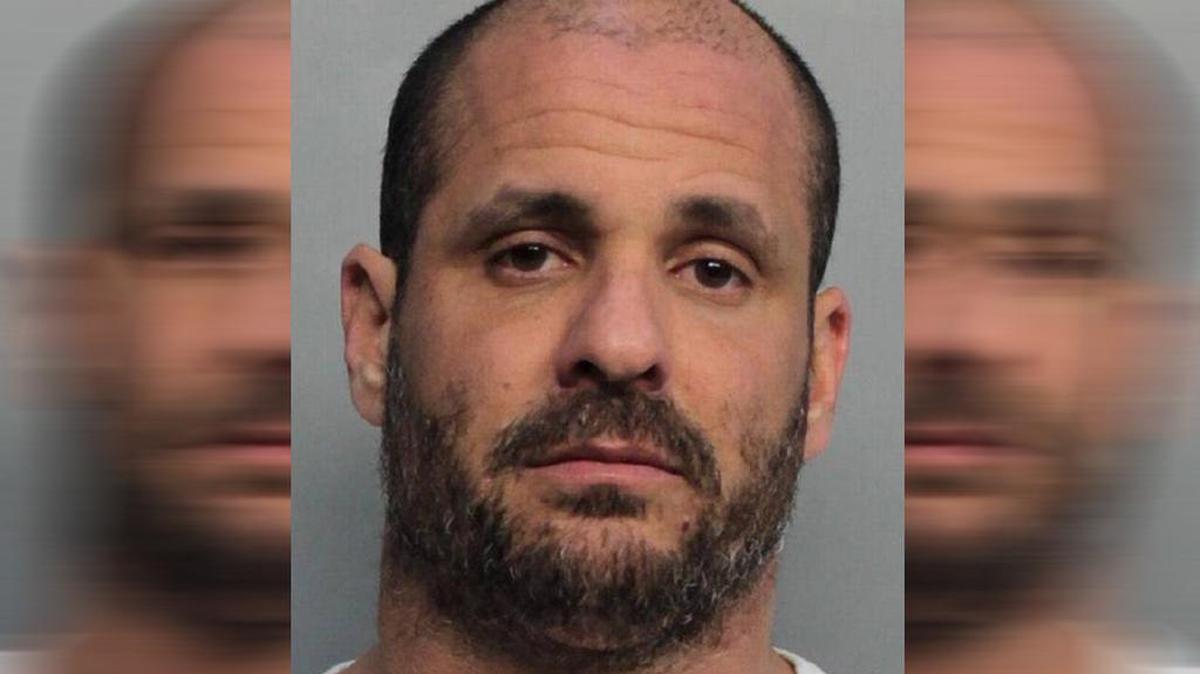 Michael Mora, de 37 años.