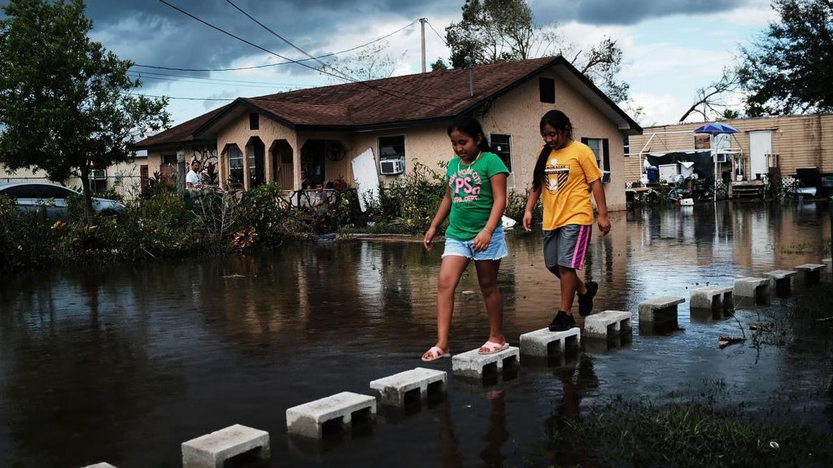 El pueblo, en su mayoría de casas humildes de trabajadores agrícolas de bajos ingresos, quedó inundado por las torrenciales lluvias de Irma.