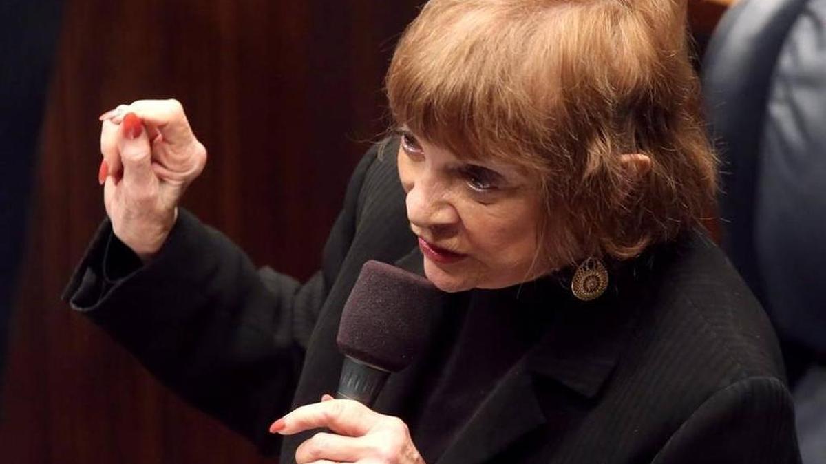 La senadora Gwen Margolis, D-Coconut Grove, debate sobre una ley de aborto durante una sesión en Tallahassee, en marzo.