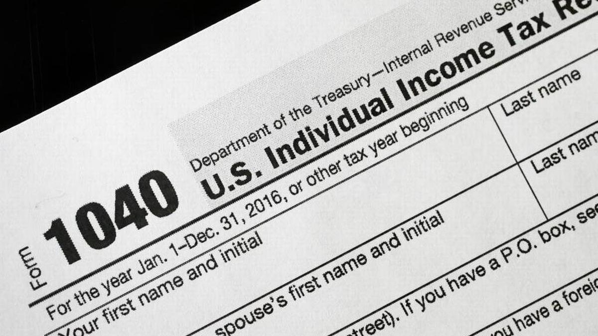 Imagen de archivo del formulario 1040 de declaración de impuestos del Servicio de Rentas Internas (IRS).