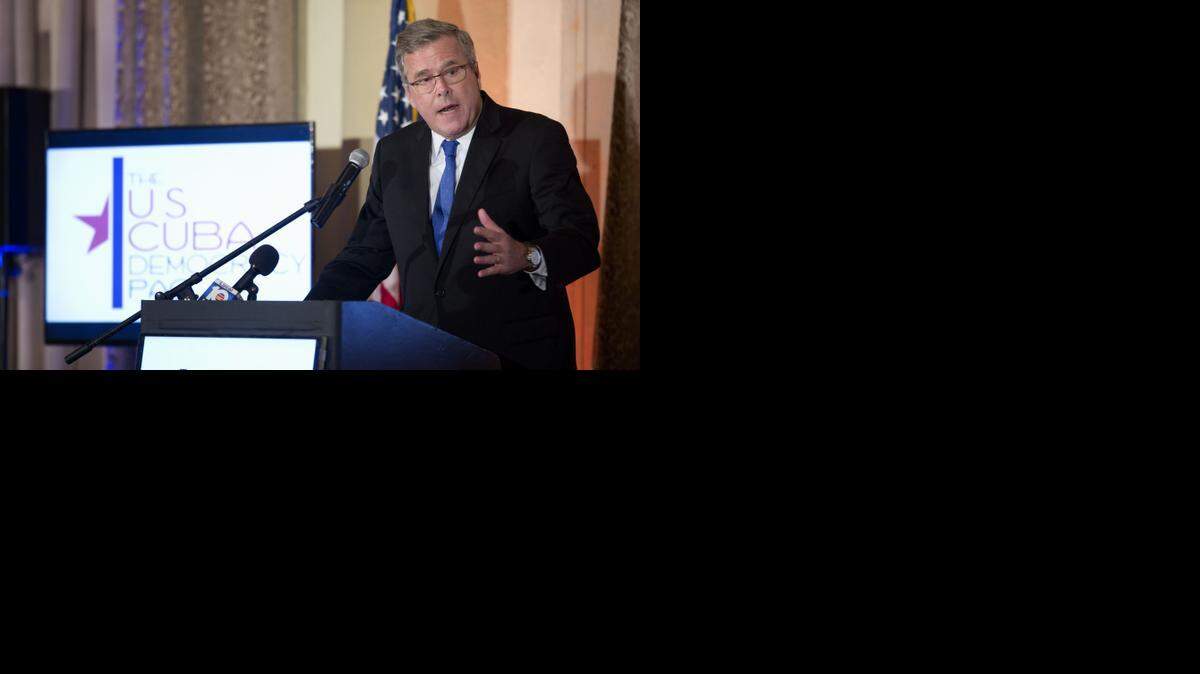 
El ex gobernador de Florida, Jeb Bush, habla en una conferencia en Coral Gables el pasado 17 de diciembre.


