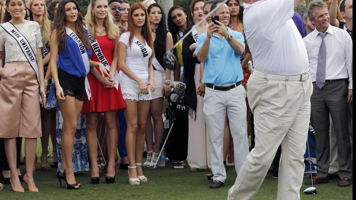 
Donald Trump participa en un juego de golf en el Trump International Doral Miami, en enero de este año, durante las celebraciones del concurso Miss Universo.


