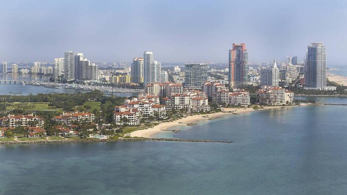 Vista aérea de Fisher Island y Miami Beach del 3 de marzo del 2016. Un nuevo estudio de Bloomberg indica que Fishel Island es el código postal más acaudalado de Estados Unidos.