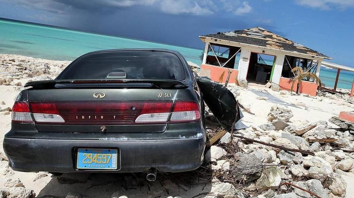 Los vientos del huracán Joaquín causaron destrozos en las Bahamas, entre el 1ro y 2 octubre.