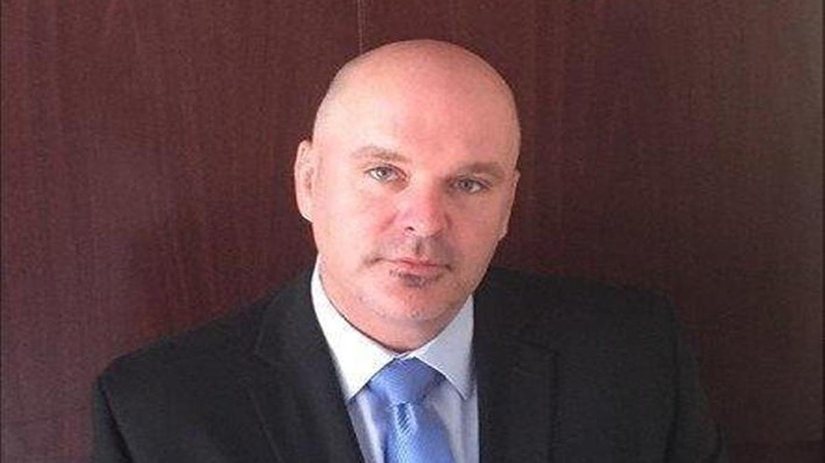 David K. Moore, asistente Superintendente de Educación.