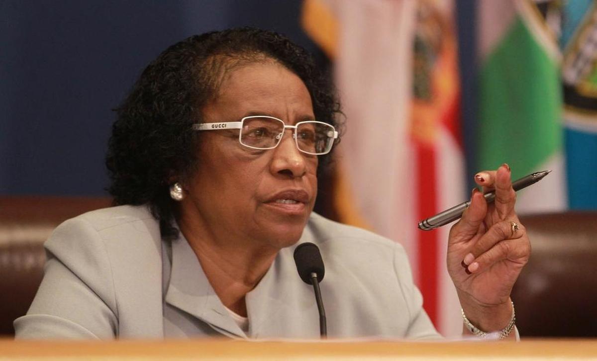 La comisionada de Miami-Dade, Barbara Jordan.