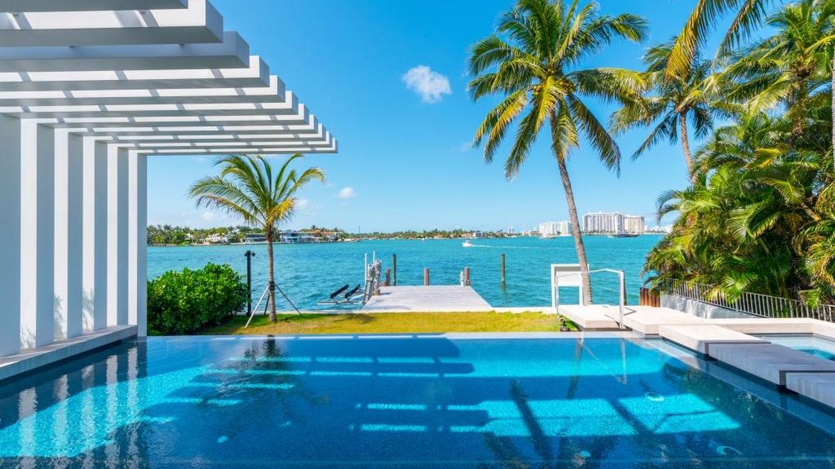La casa de Hibiscus Island vendida en $13.6 millones.