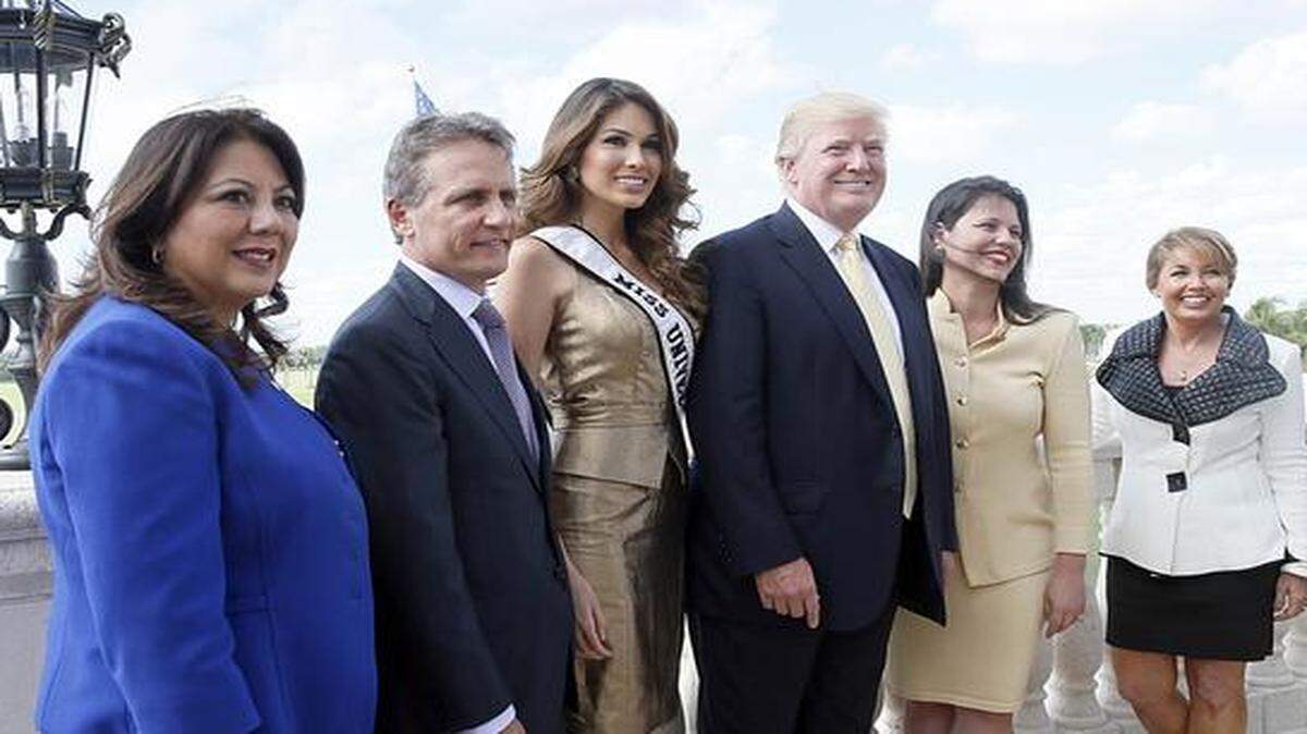 
La entonces comisionada Sandra Ruiz, el alcalde Luigi Bora, Miss Universo 2013 Gabriela Isler, el inversionista Donald Trump, la comisionada Ana María Rodríguez, y la presidenta de la Organización Miss Universo, Paula Shugart, durante una rueda de prensa el 2 de octubre en Doral.
