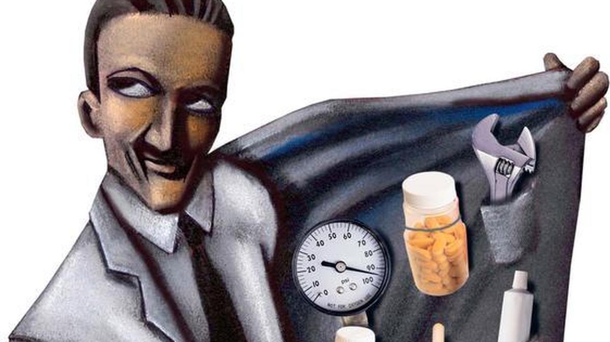 Un doctor fue sentenciado a 48 meses de prisión, a un año de libertad supervisada y se le ordenó restituir $2.1 millones por su participación en un multimillonario esquema de fraude y de lavado de dinero para presentar falsos formularios de reclamación a seguros y a programas de beneficios de atención médica, dijo el jueves la Fiscalía Federal del distrito sur de Florida.