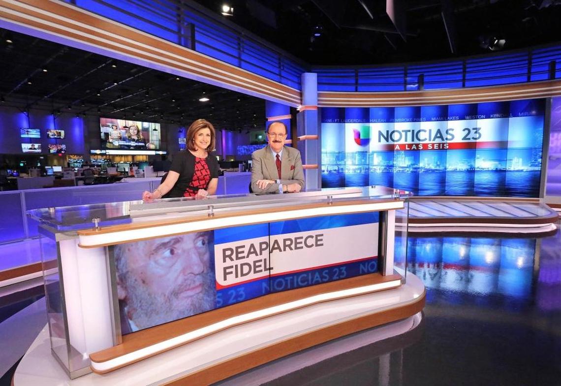 Univision anchors Alina Mayo Azze and Guillermo Benites in 2015