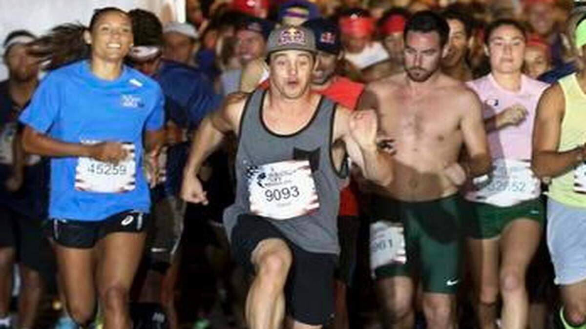 
Casi 900 personas se animaron a correr para mejorar la salud de millones de afectados por problemas de la médula espinal el año pasado en el sur de la Florida. 
