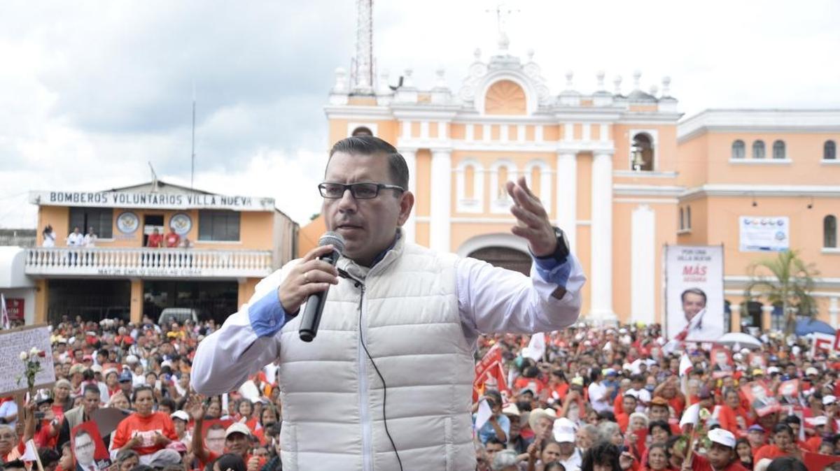 Manuel Baldizón, ex candidato presidencial guatemalteco, en un discurso de cierre de campaña en la municipalidad de Villa Nueva, al sur de la Ciudad de Guatemala, el 4 de septiembre del 2015.