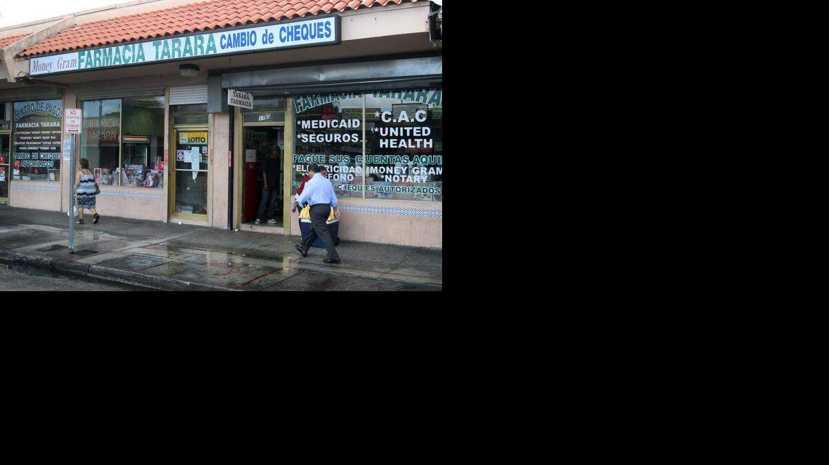 
La Farmacia Tarará, localizada en el 1160 W Flagler St., fue acusada de fraude postal y de montar un esquema de estafa contra el Medicare y Medicaid al solicitar reembolsos con recetas medicas falsas.
