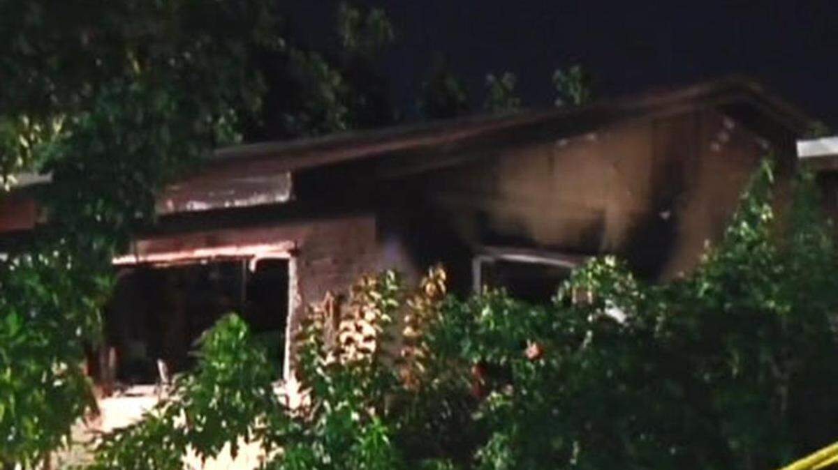 Los rescatistas respondieron a un reporte de un incendio en una vivienda localizada en el 4711 del noroeste y la  calle 50.