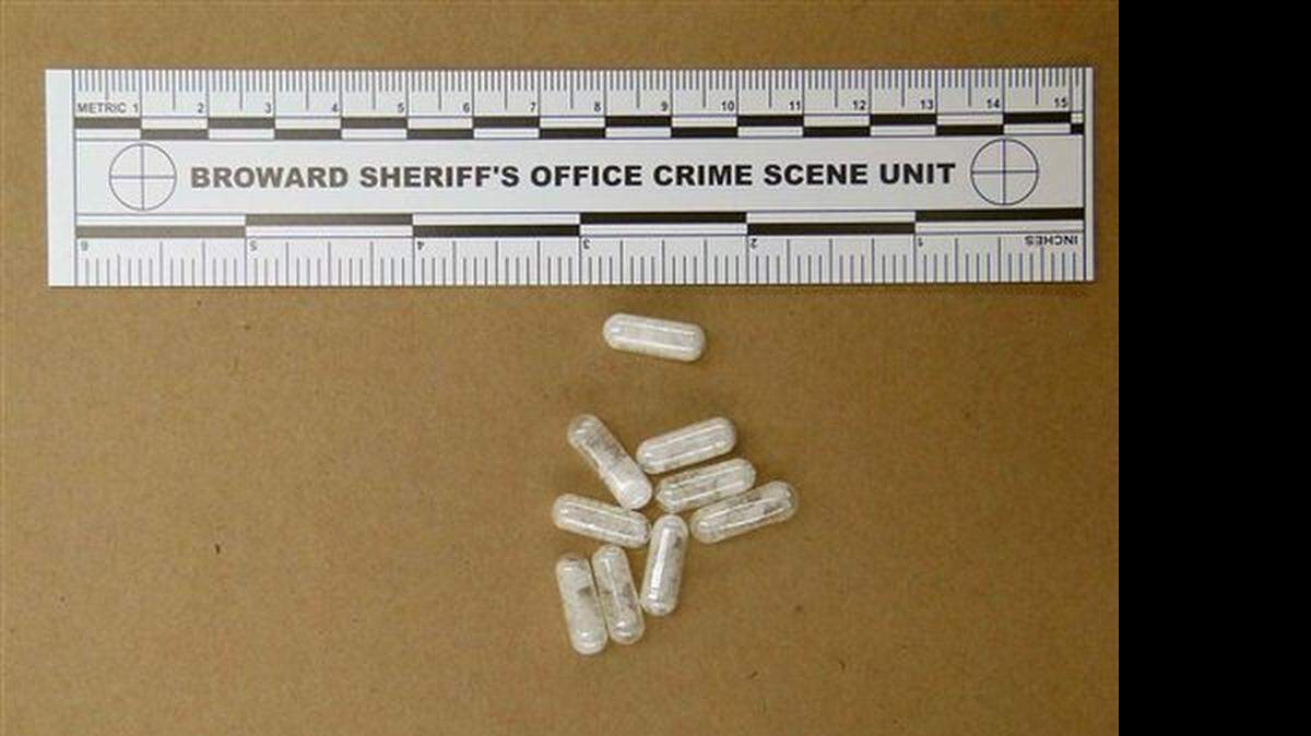En esta foto del 12 de febrero del 2015 cedida por la Policía de Broward, Florida, se ven muestras incautadas de la droga flakka, que está provocando casos alarmantes.