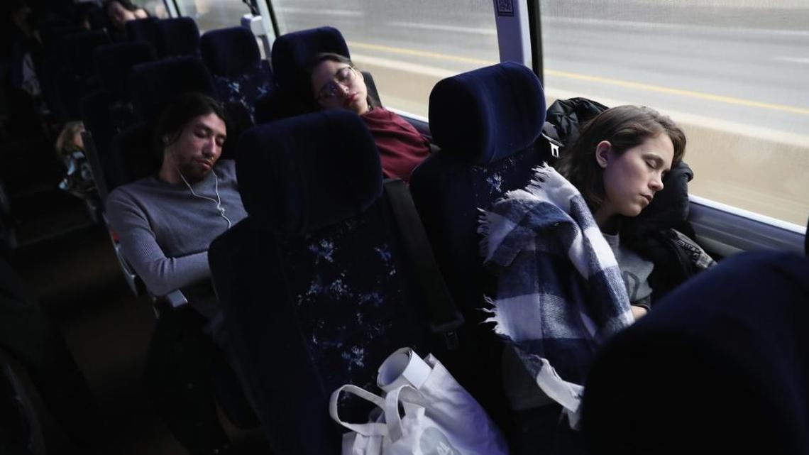 Activistas de inmigración viajan el 7 de febrero del 2018 a Washington para pedir al Congreso que apruebe el Dream Act.