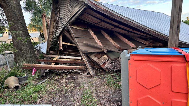 Isaías se degrada a ciclón postropical tras tocar tierra en Florida