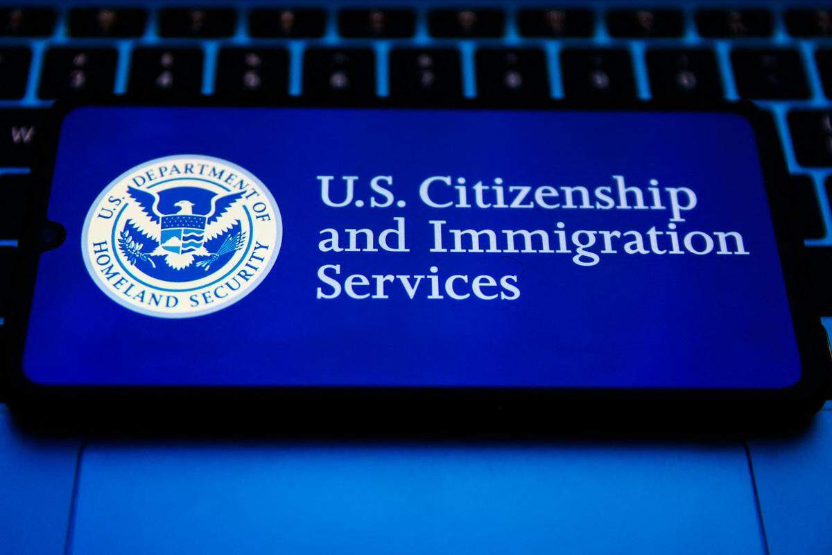 Imagen del logo de los Servicios de Ciudadanía e Inmigración de Estados Unidos (U.S. Citizenship and Immigration Services).