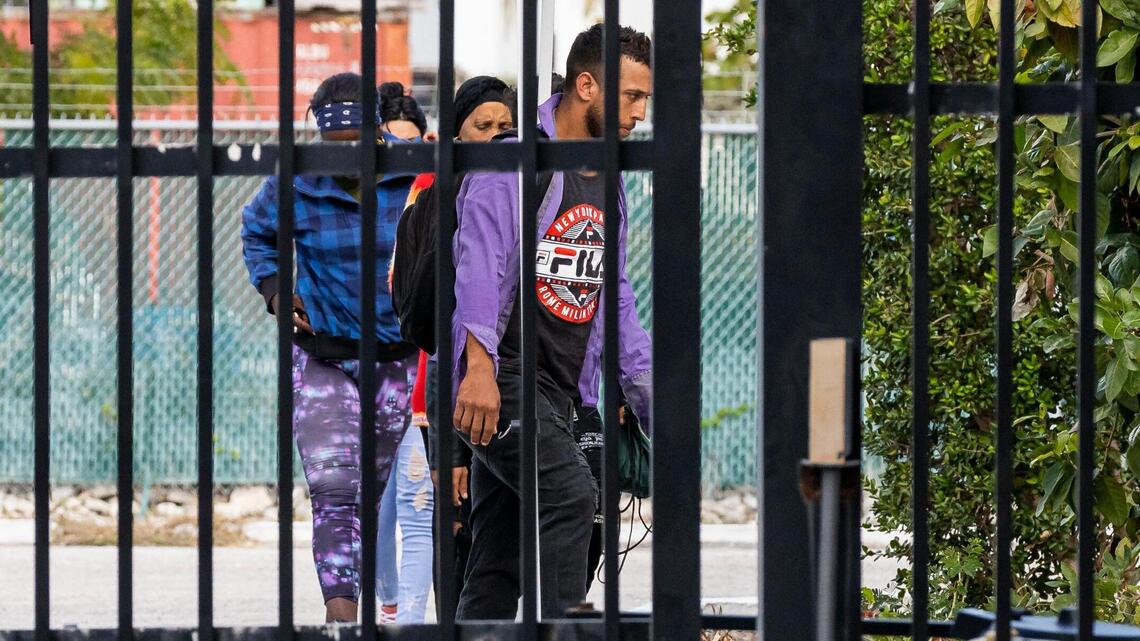 Legisladores que carecen de orgullo por su herencia inmigrante ayudan a DeSantis a aplastar nuestras comunidades / Opinión