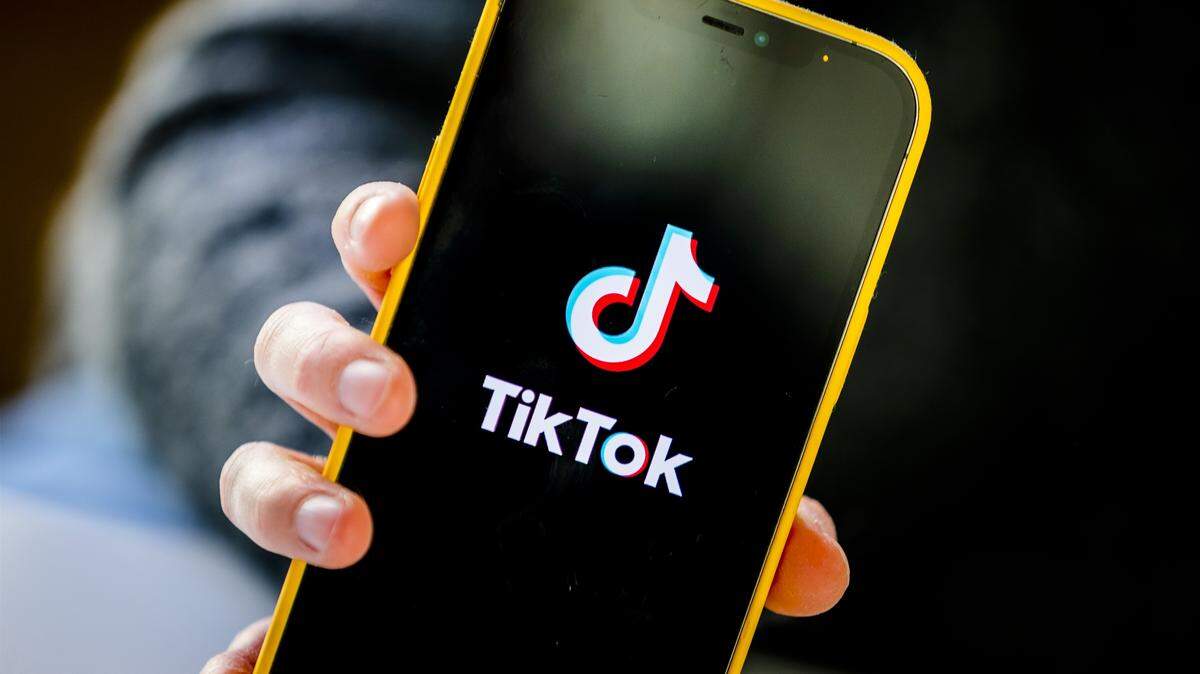 El Gobierno de Estados Unidos ha exigido a la empresa dueña de la popular aplicación TikTok, la compañía china ByteDance, que distribuya sus acciones si quiere seguir operando en su territorio.