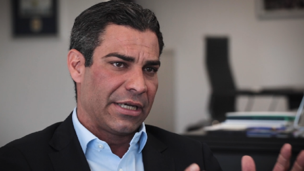 Este miércoles 14 de junio de 2023 el alcalde de Miami, Francis Suárez, presentó los trámites federales oficializando su candidatura presidencial. 