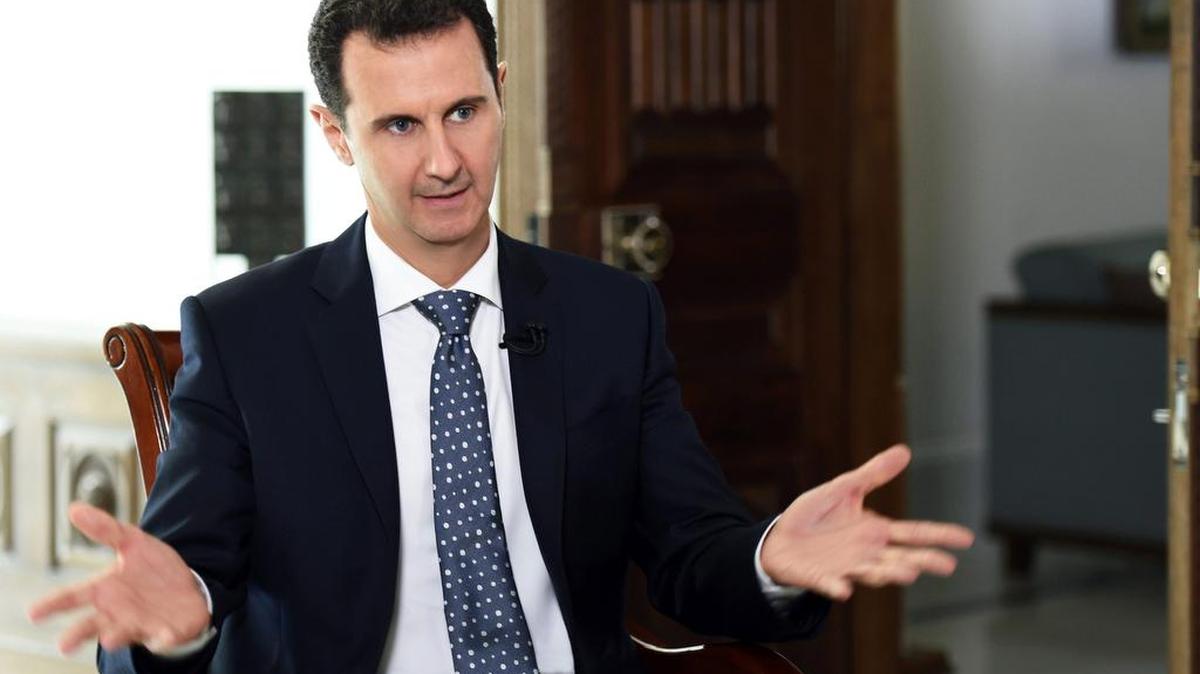 El presidente de Siria Bashar al-Assad habla durante una entrevista al canal de televisión alemán ARD el pasado 28 de febrero del 2016 en Damasco, Siria.