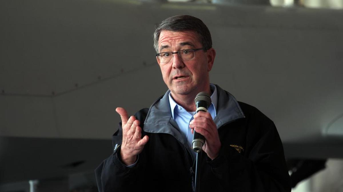 Carter llegó a Bagdad en una visita no anunciada, que se enmarca en una gira por Oriente Medio para lograr mayores apoyos a la campaña militar contra el EI.
