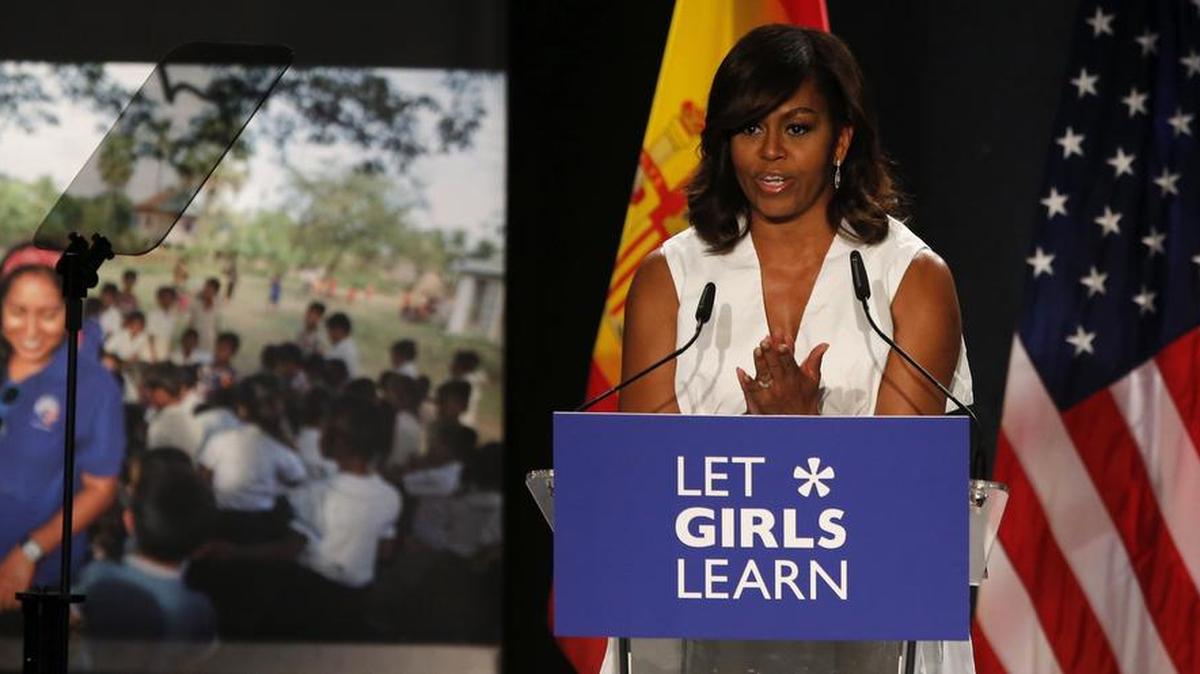 La primera dama de EEUU, Michelle Obama, habló sobre su iniciativa “Let Girls Learn”, el jueves en Madrid.