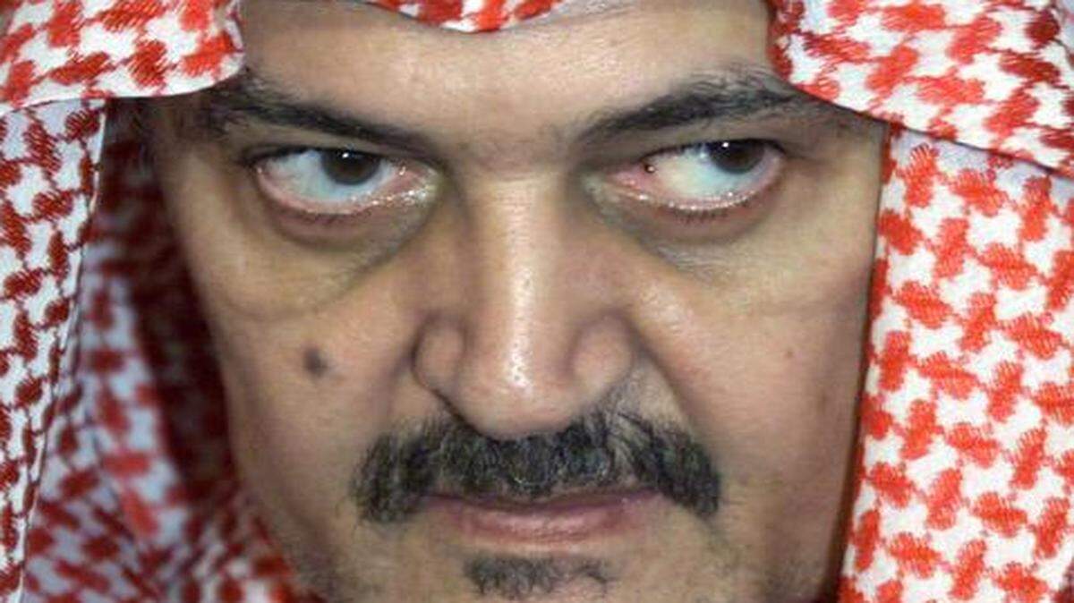 
El ministro de Exteriores saudita, príncipe Saud al Faisal, pidió a Teherán que ‘no apoye las actividades criminales’ de los hutíes en Yemen. 
