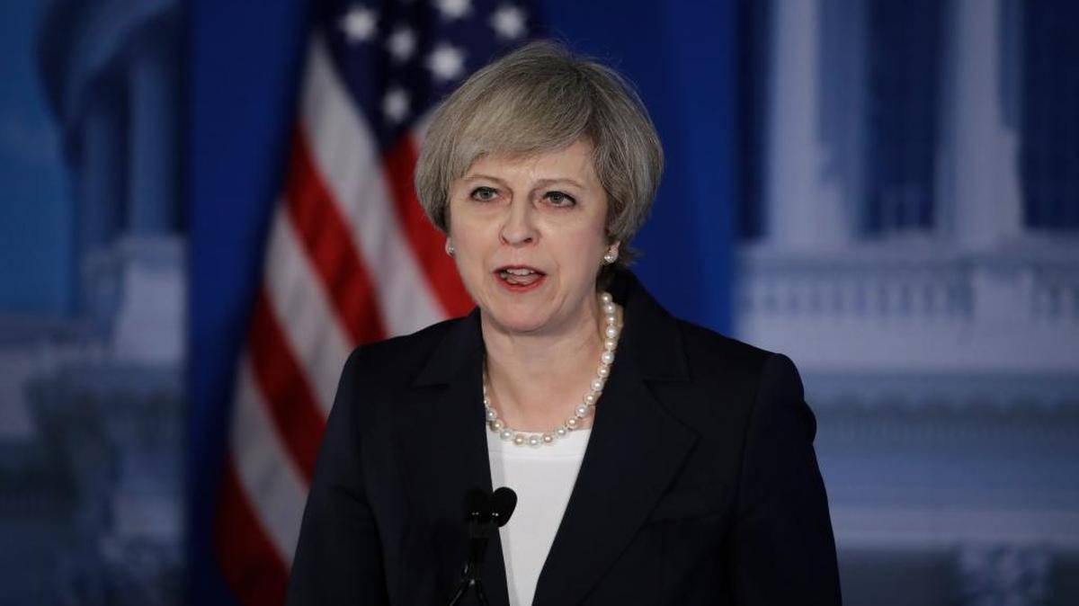 La primera ministra británica,Theresa May, habla en el retiro congresional republicano en Filadelfia, el 26 de enero.
