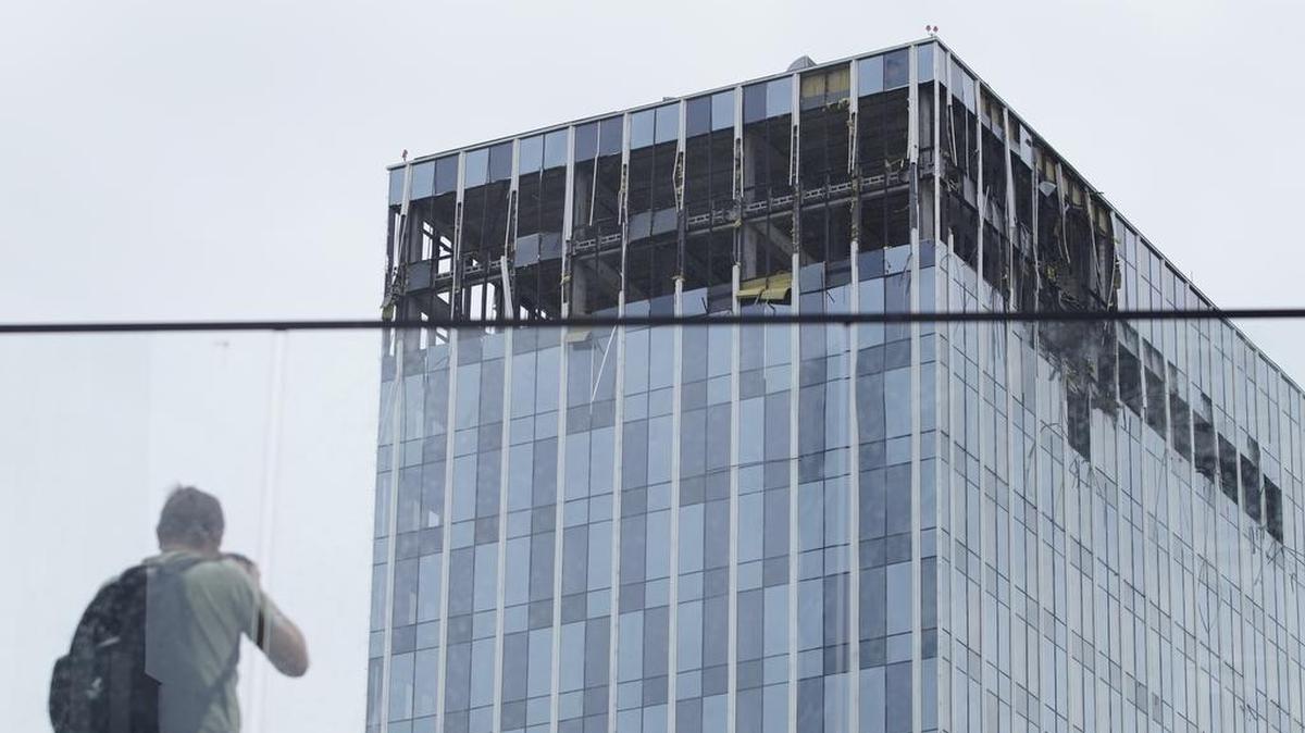 Vista de un edificio atacado por drones en Moscú, Rusia, el 24 de julio de 2023.