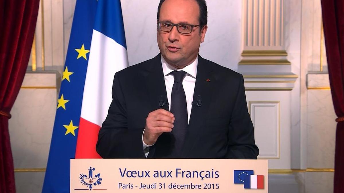El presidente francés, François Hollande, despidió este jueves uno de los años más duros de la historia reciente de su país con un discurso grave en el que recordó que la amenaza terrorista “sigue ahí” y en el que se erigió en “protector” de sus compatriotas.