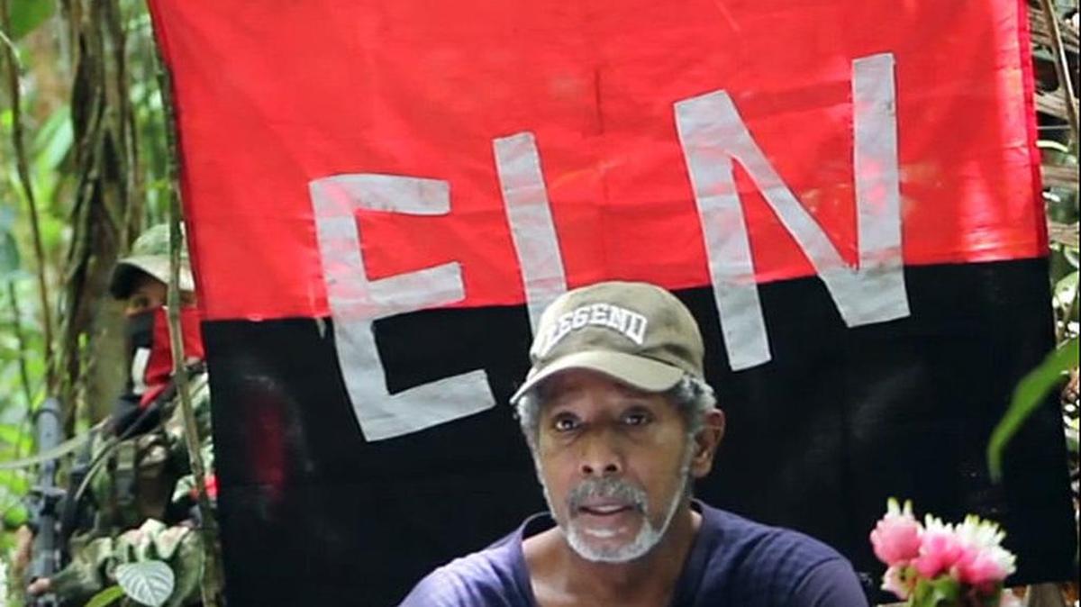 Captura de video divulgado el jueves 18 de agosto de 2016, por el Ejército de Liberación Nacional (ELN) del exrepresentante colombiano a la Cámara Odín Sánchez Montes de Oca, desde el departamento de Chocó (Colombia). Odín Sánchez Montes de Oca fue secuestrado hace más de cuatro meses a cambio de la liberación de su hermano Patrocinio.