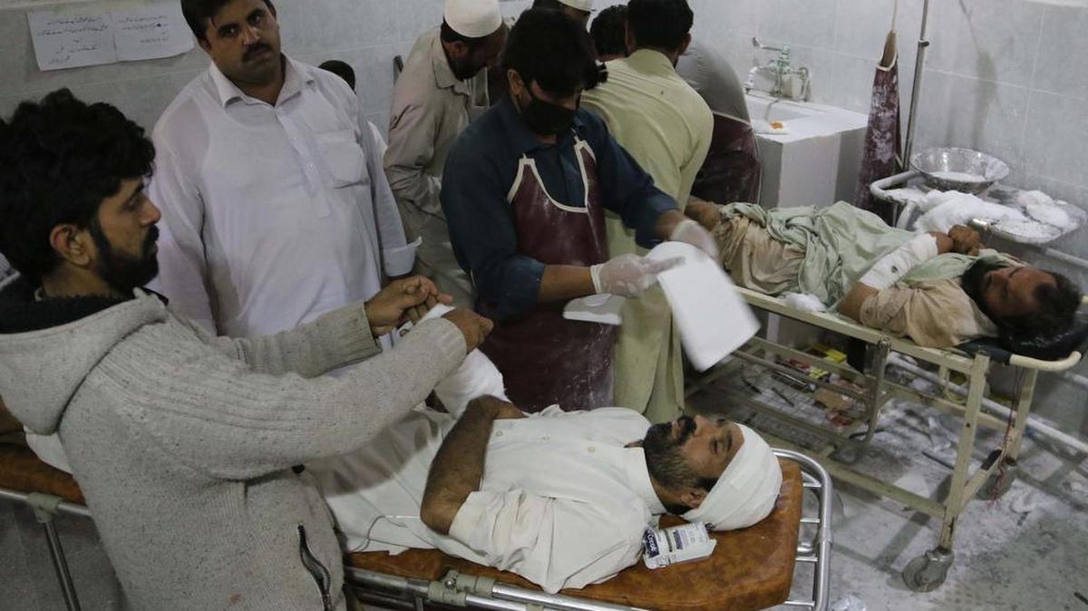 El temblor sacudió varías ciudades paquistaníes como Lahore, Islamabad, Rawalpindi y Peshawar.