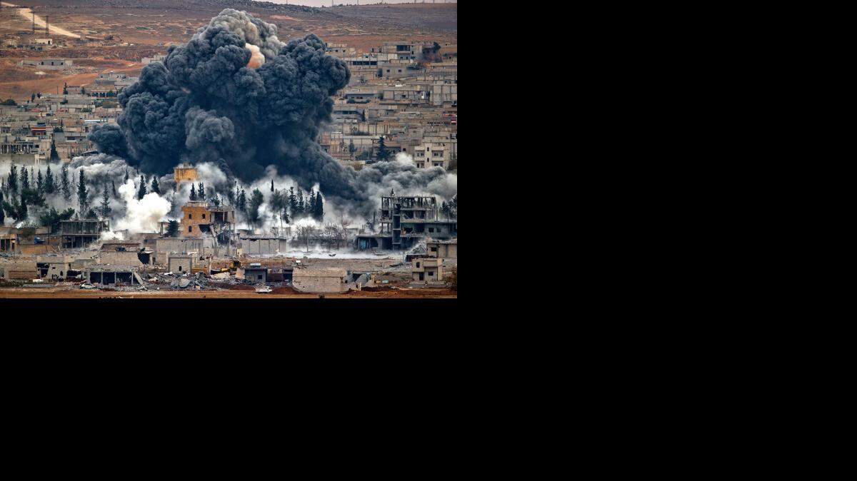 
Las fuerzas kurdas liberaron la estratégica ciudad de Kobane tras meses de intensos combates, pero el enclave está prácticamente en ruinas.

