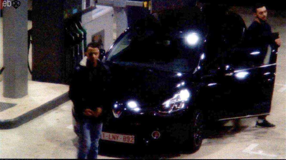 Imagen de vigilancia muestra al sospechoso de los ataques en Bruselas, Mohammed Abrini.