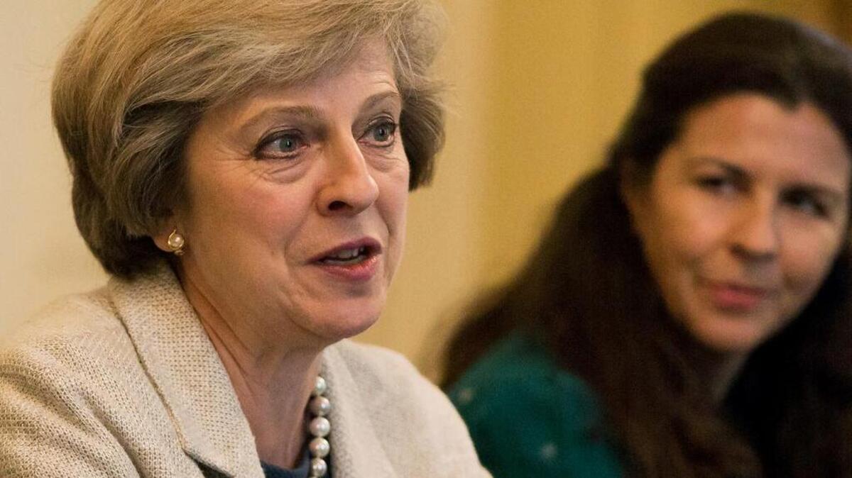 La primera ministra británica, Theresa May, en una reunión con pequeños empresarios el 4 de agosto de 2016.