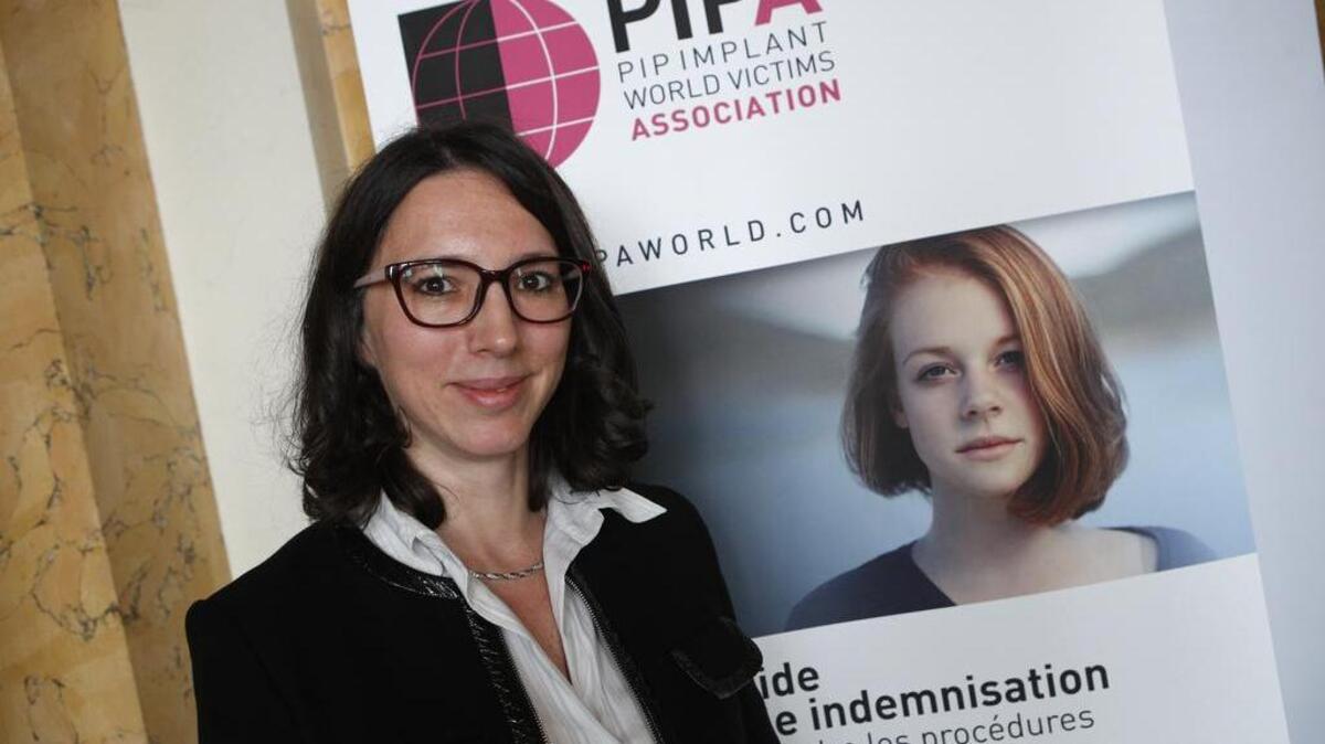 La abogada Sigrid Preissl, quien representa a las mujeres con el implante PIP en Austria, Alemania y Francia, posa para una foto en Paris, el 10 de octubre del 2018.