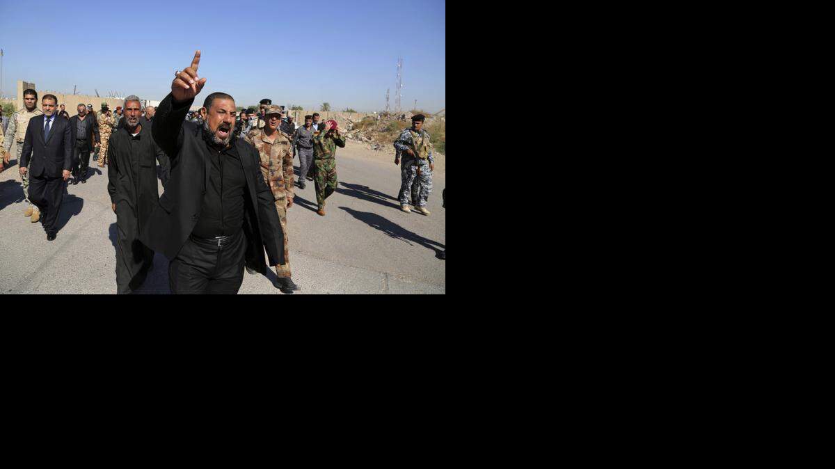 
Las autoridades irquíes indagan si Abu Bakr al Baghdadi, el líder del Estado Islámico, había muerto en los bombardeos de la coalición el viernes en Mosul. 
