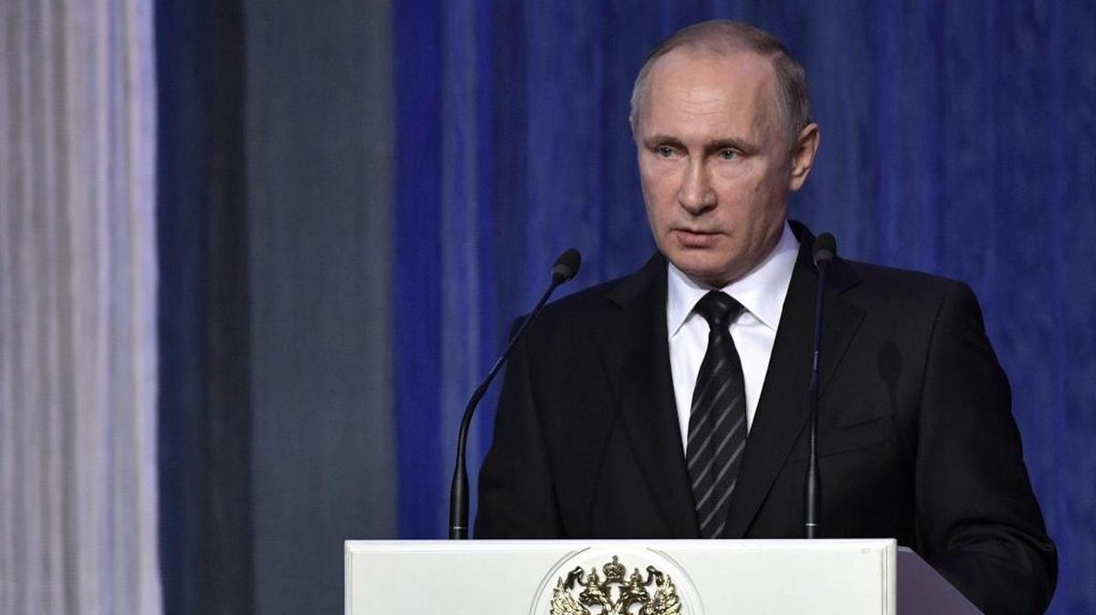 El presidente ruso, Vladímir Putin, se dirige a los Trabajadores del Servicio de Seguridad en su día, desde el Palacio del Kremlin, Moscú, el martes.