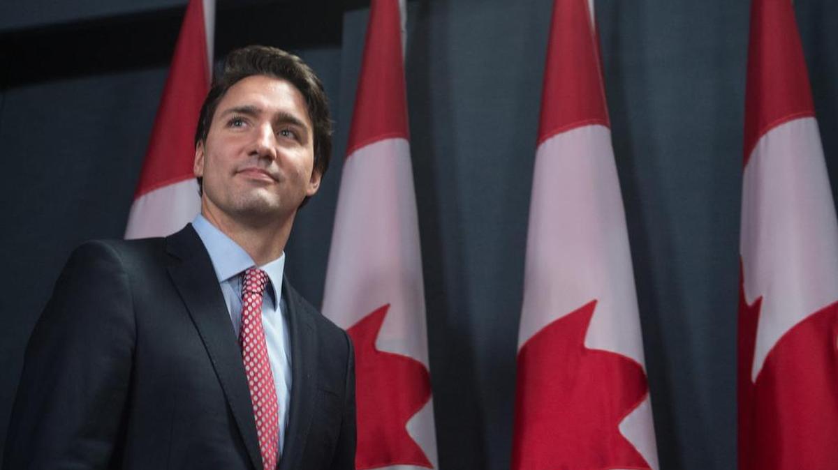 Justin Trudeau, líder del Partido Liberal Canadiense, se prepara para dar una conferencia de prensa el martes en Ottawa.