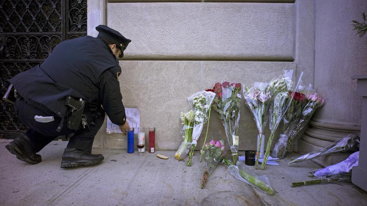 Al menos 19 extranjeros, entre ellos tres chilenos, un español y dos mexicanas, murieron el viernes por la noche en los atentados de París que dejaron un saldo provisional de 129 muertos y 352 heridos.