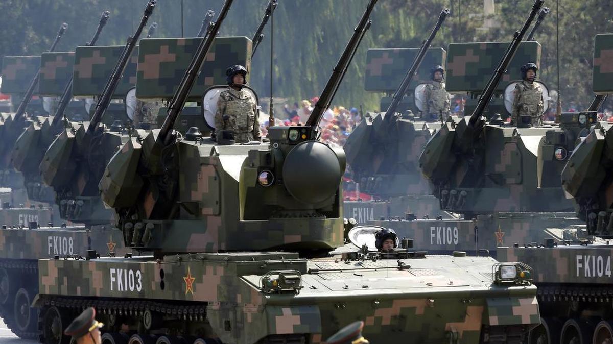 
El desfile celebrado en Pekín para conmemorar el 70 aniversario de la derrota japonesa no incluyó armas clave como los nuevos aviones espía que la potencia asiática está desarrollando en los últimos años.
